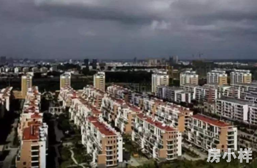 回遷房和小產(chǎn)權房有什么區(qū)別?